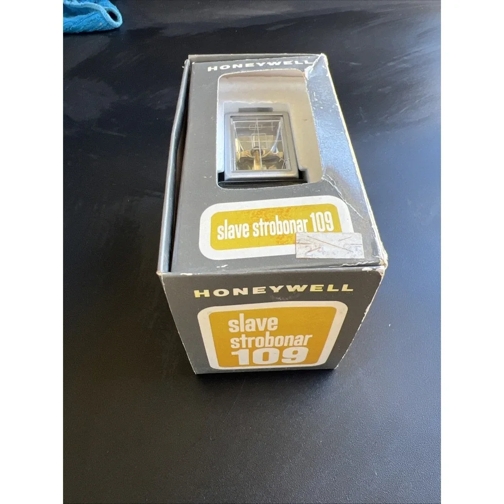 Honeywell Salve Strobonar 109 Compact Flash Unit. Pre-owned